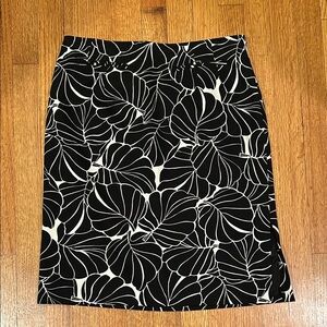 Talbots Elegant Black and White Floral Skirt Size 10